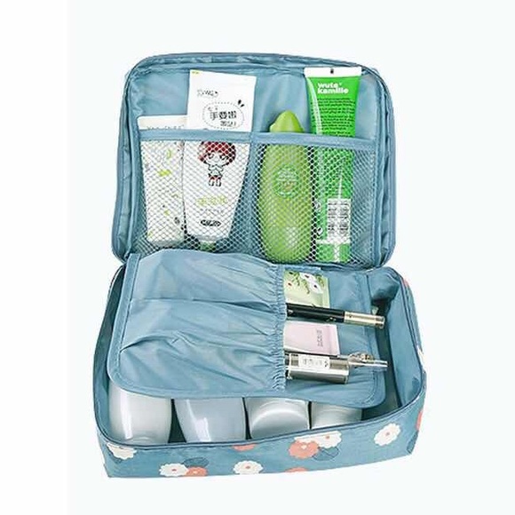 LAST ONE🙂 Cosmetic packing cube - Picture 7 of 8